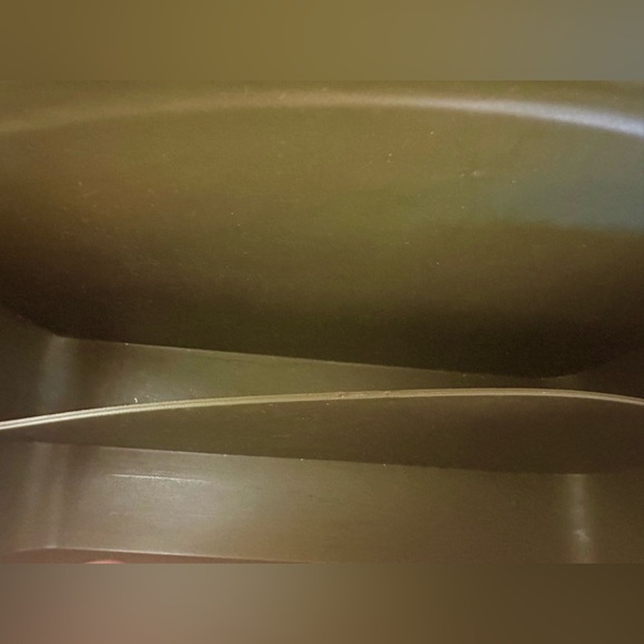 Adorable Small Dark Green Crossbody/Handbag, Good Preowned Cond, Gold Hardware - Picture 10 of 10